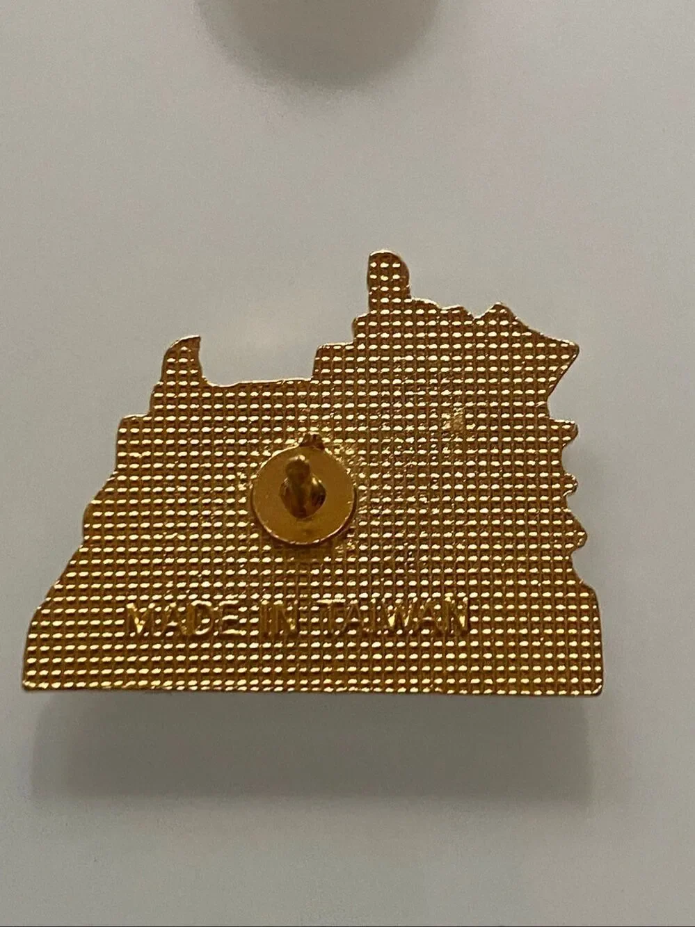 Discovery III Lapel Pin Ship Boat Fairbanks Alaska AK